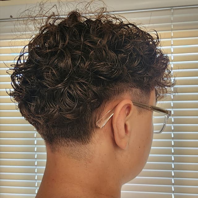 Well.Groomed.Man at LyndaDoesMyHair @ VG Beauty Lounge in Tucson, AZ